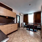 Hotel Varly Bryag