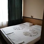 Hotel Varly Bryag
