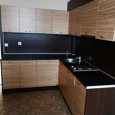 Varly Bryag Hotel 2*