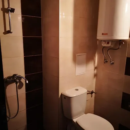 Varly Bryag Hotel 2*